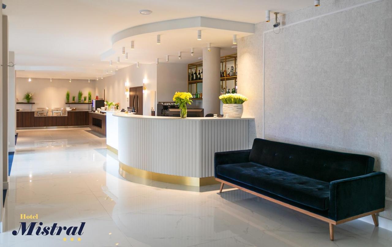 Hotel Mistral Marki  Ngoại thất bức ảnh
