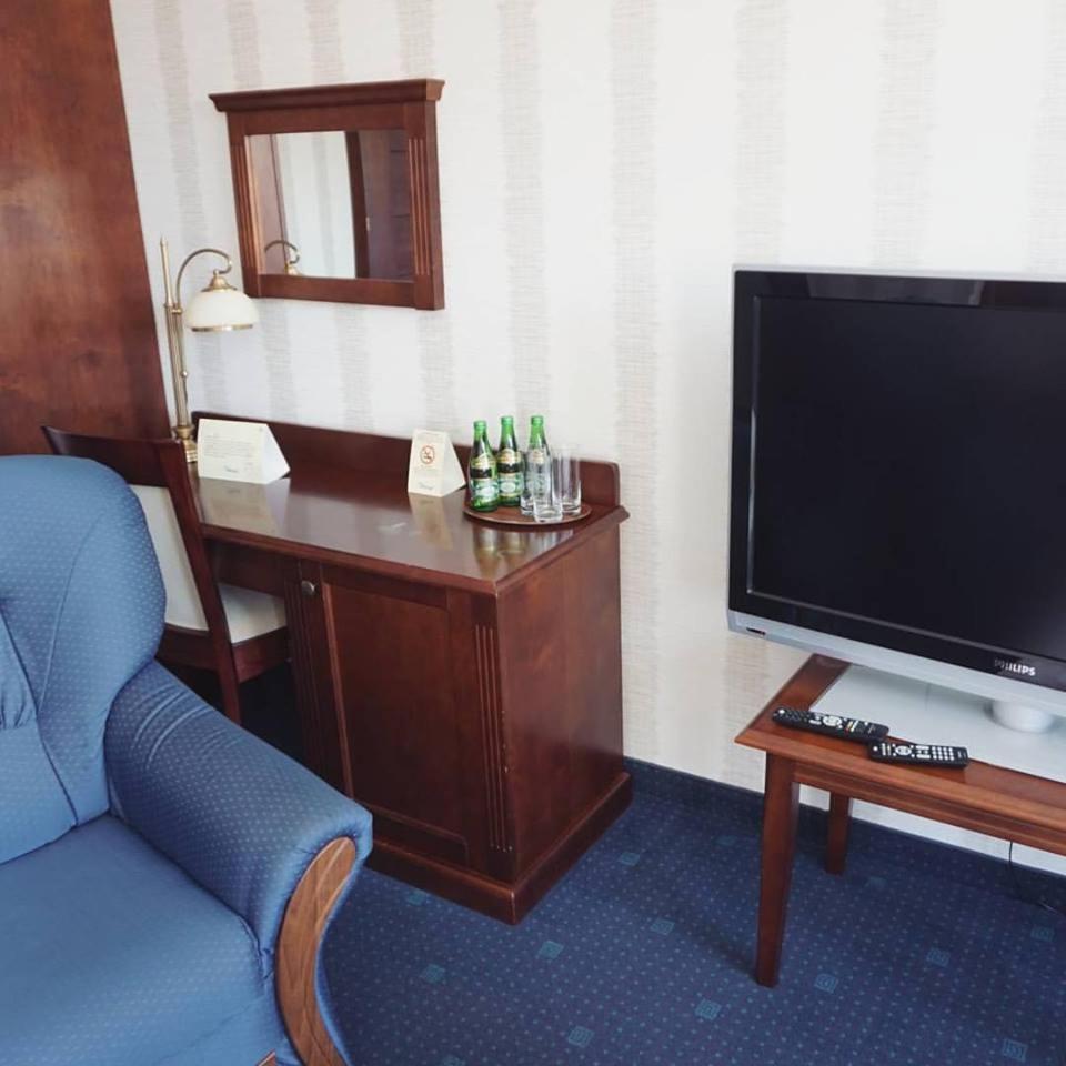 Hotel Mistral Marki  Ngoại thất bức ảnh