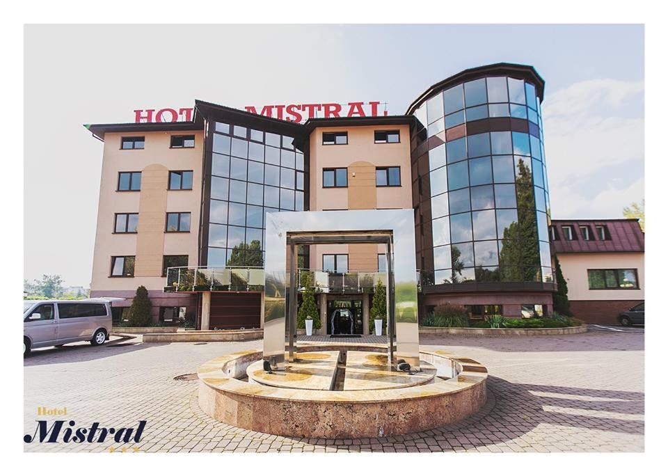 Hotel Mistral Marki  Ngoại thất bức ảnh