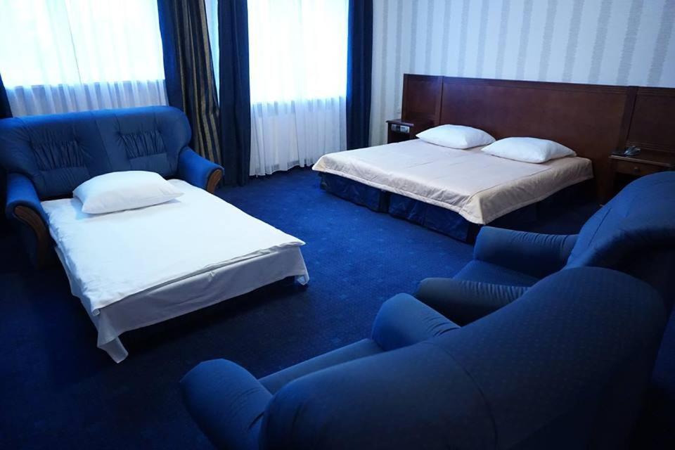 Hotel Mistral Marki  Ngoại thất bức ảnh