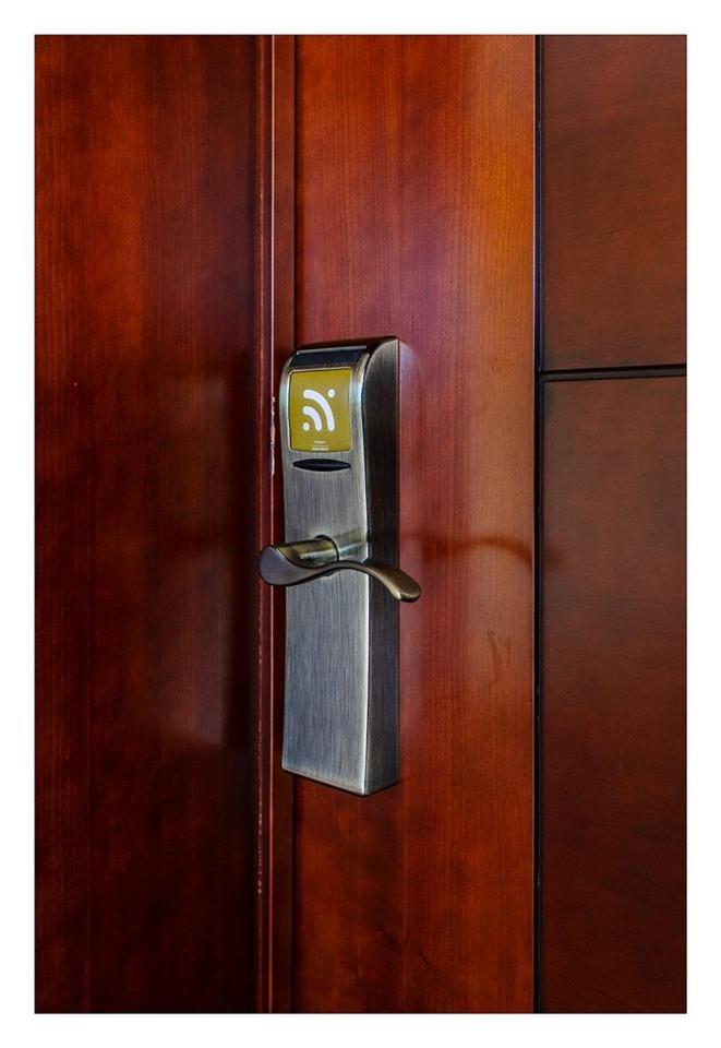 Hotel Mistral Marki  Ngoại thất bức ảnh