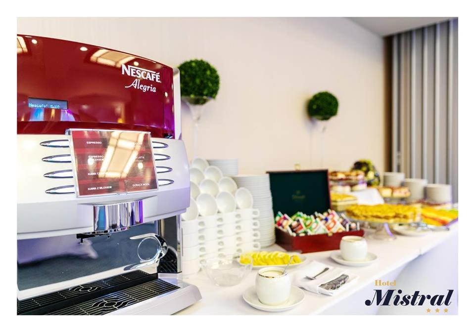 Hotel Mistral Marki  Ngoại thất bức ảnh